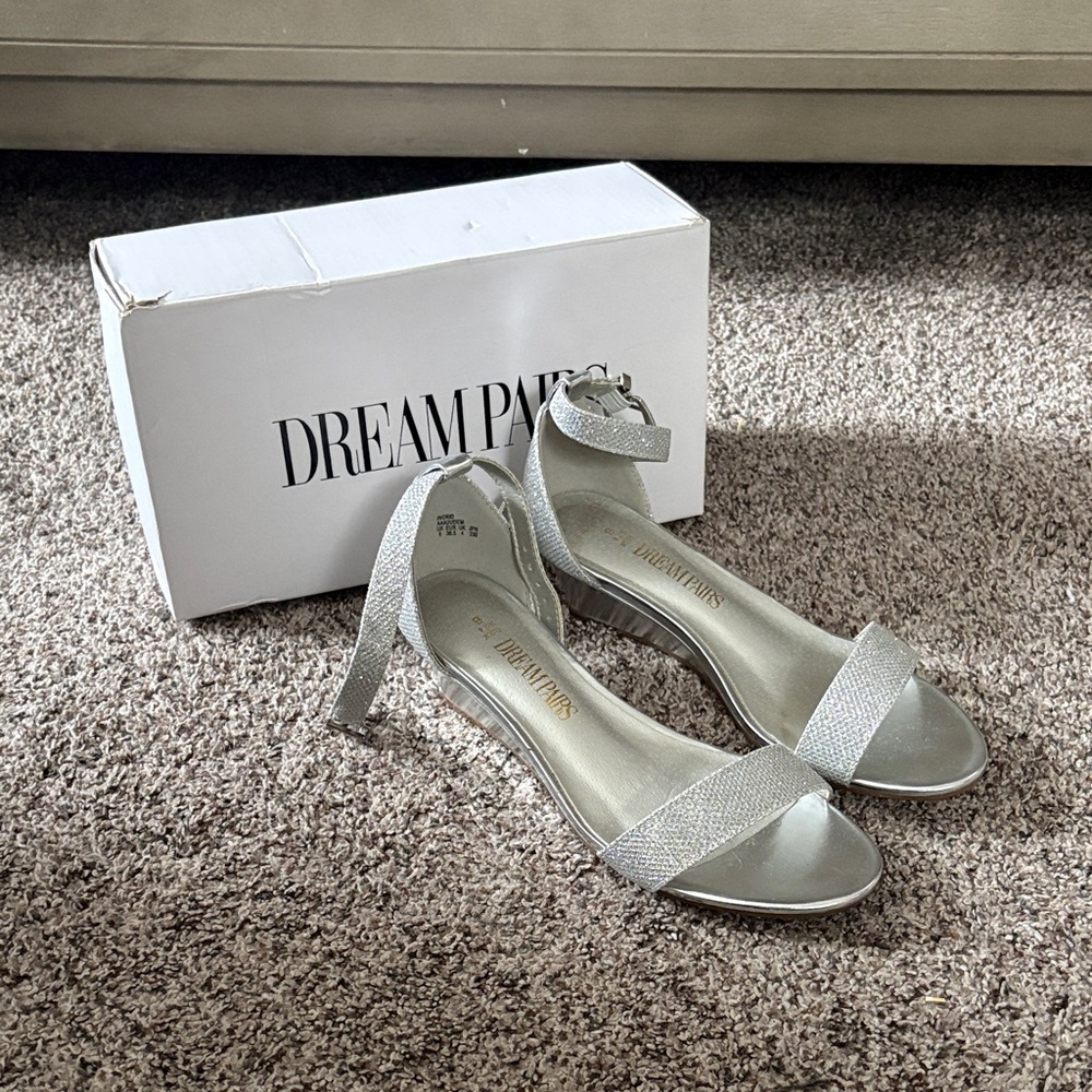 Dream Pairs Glittering Silver Heels